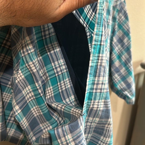 Men’s GameGuard Shortsleeved button down shirt size Large in color blue - Picture 6 of 7
